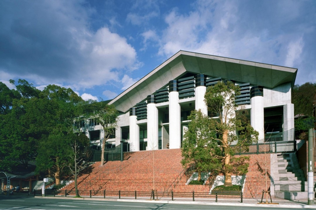2025女子美术大学留学费用一览