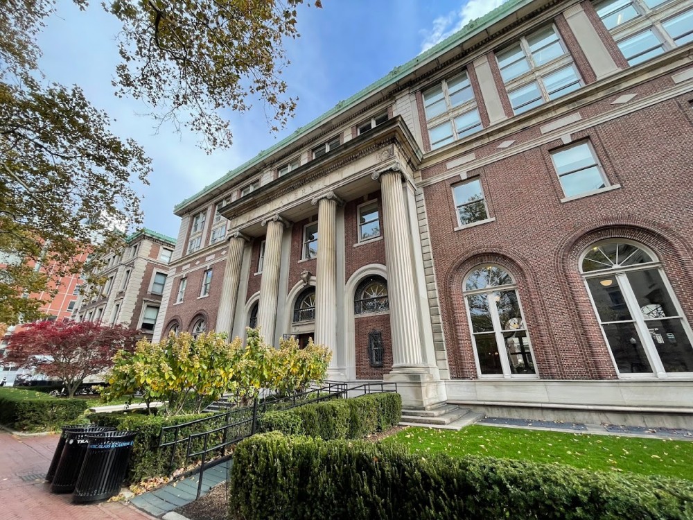 康斯特菲克大学工艺美术学院2025最新QS排名